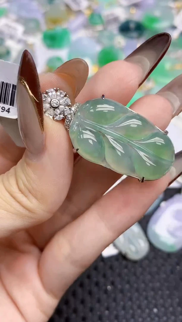 颈饰银S925镶嵌翡翠109   天然翡翠A货  百元以上9米证书费自理