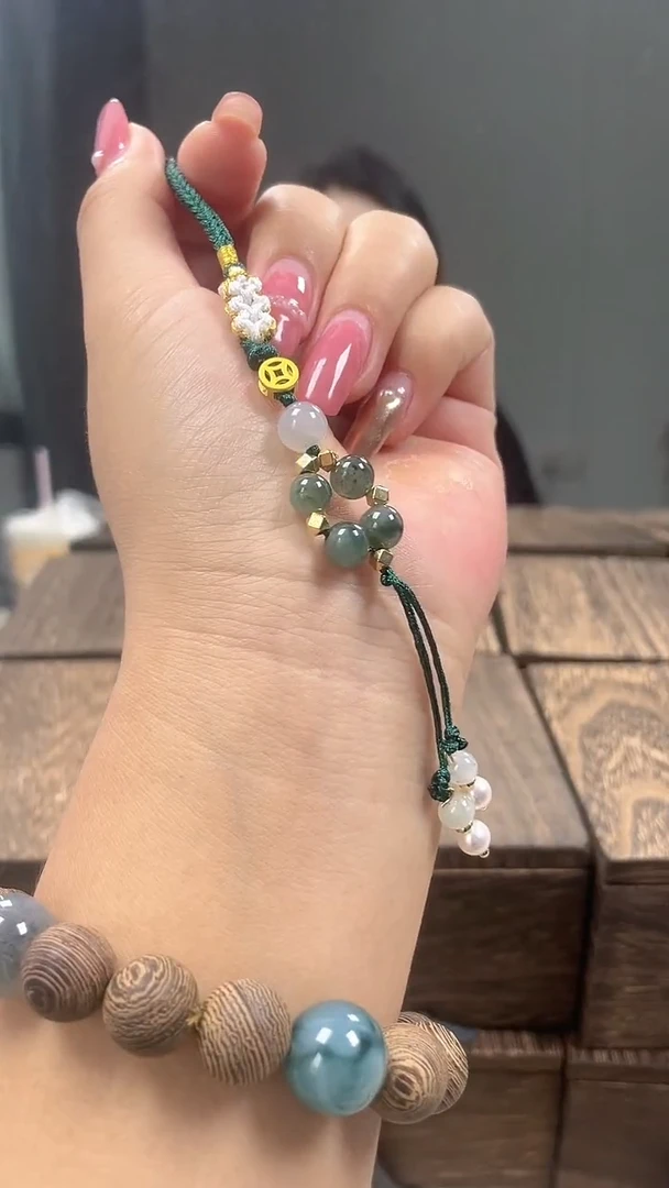 颈饰未镶嵌翡翠项链