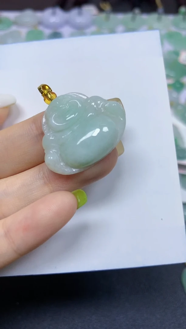 翡翠未镶嵌颈饰挂件