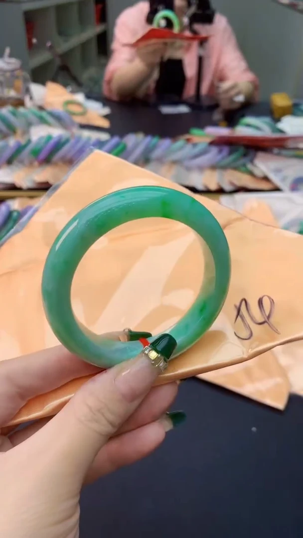 翡翠手镯未镶嵌0751780032