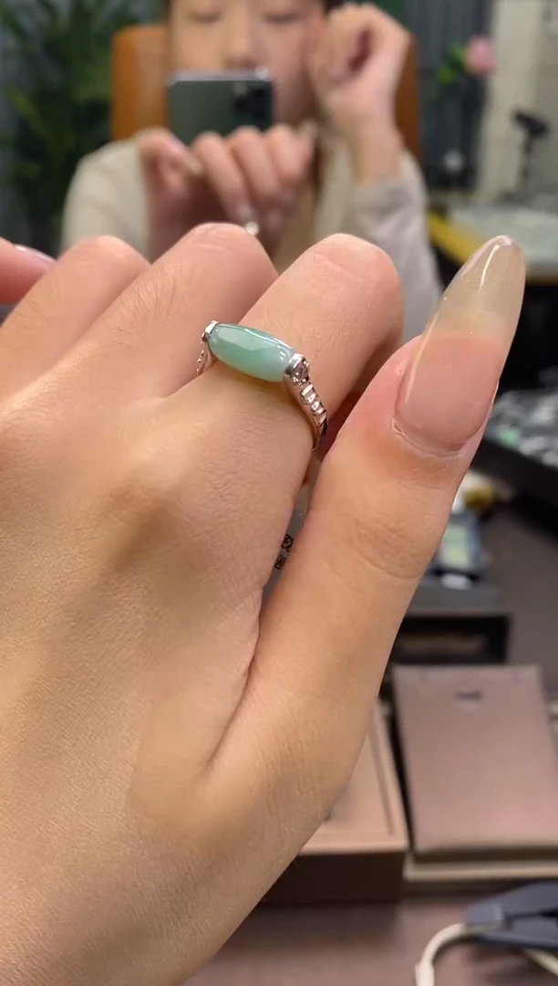 颈饰银S925镶嵌翡翠净货15397