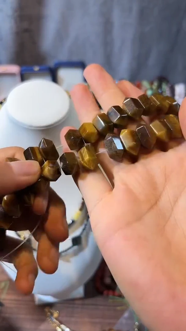 合金玛瑙/玉髓珠宝奇石虎眼冲角一条
