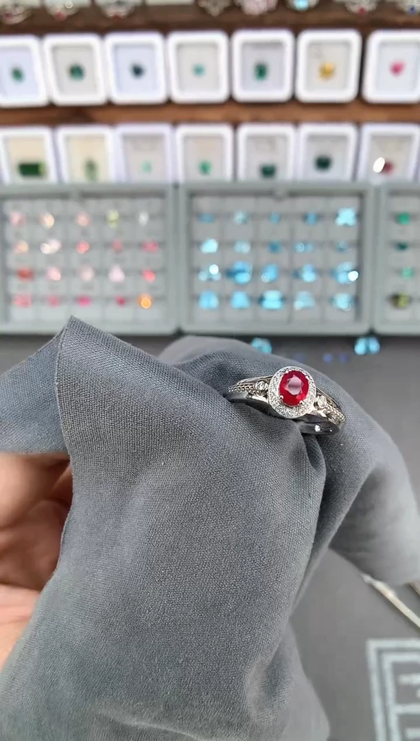 【闪购商品】定制红宝石戒指18K金镶嵌0.45ct