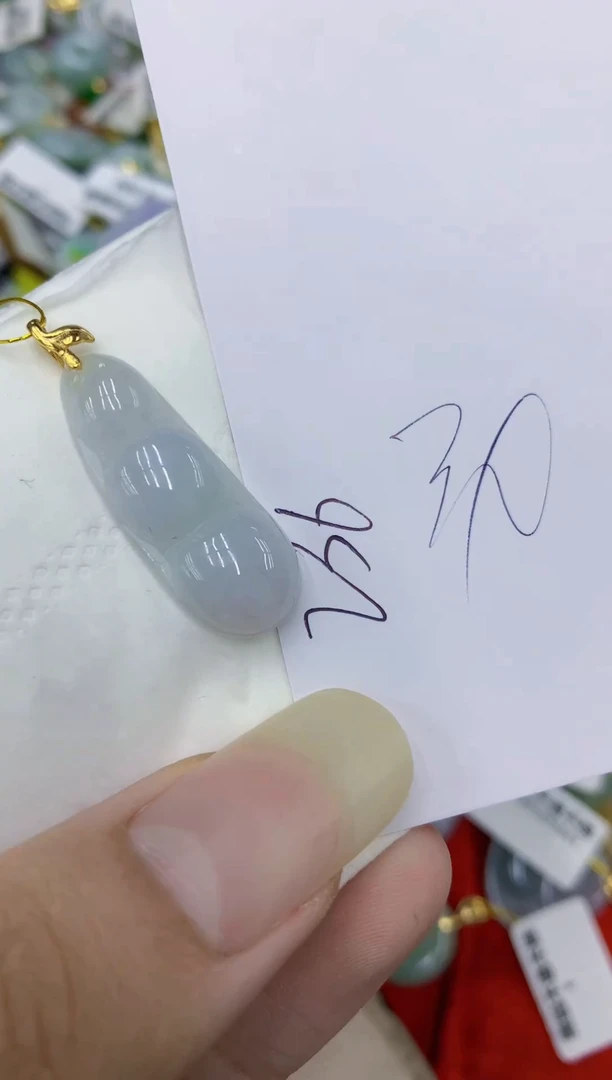 翡翠未镶嵌颈饰111111111111