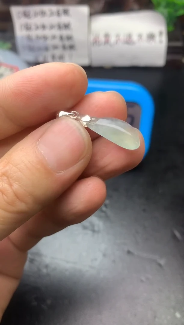 颈饰未镶嵌翡翠人****乐福瓜