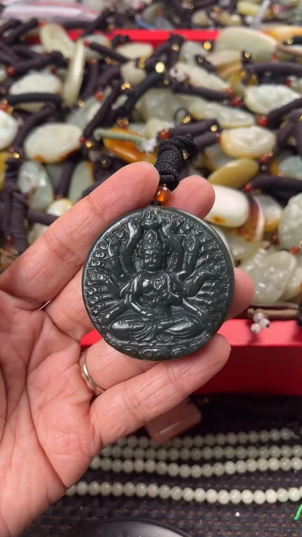 【闪购商品】和田玉颈饰未镶嵌多样性发货没有证书拍一发一有瑕