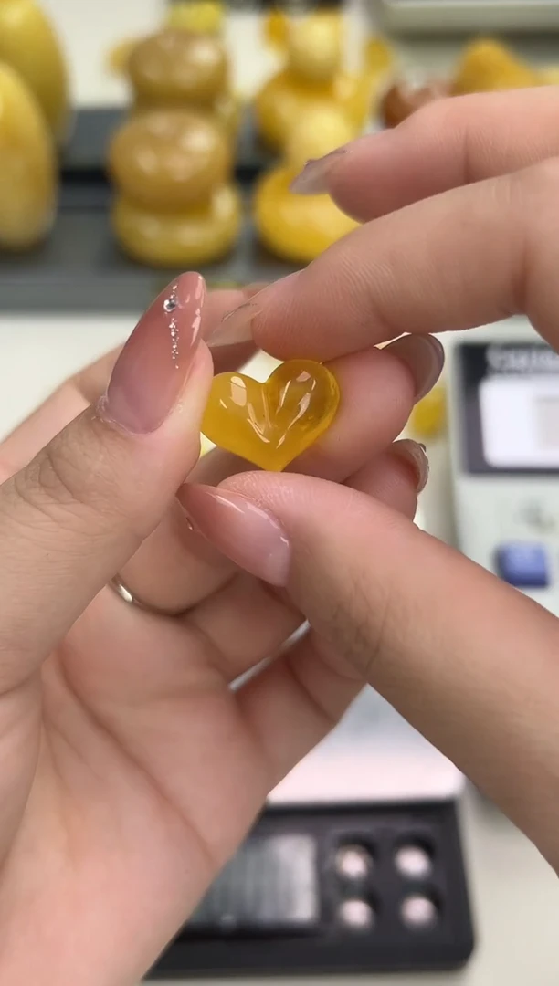裸石琥珀未镶嵌琥珀蜜蜡吊坠