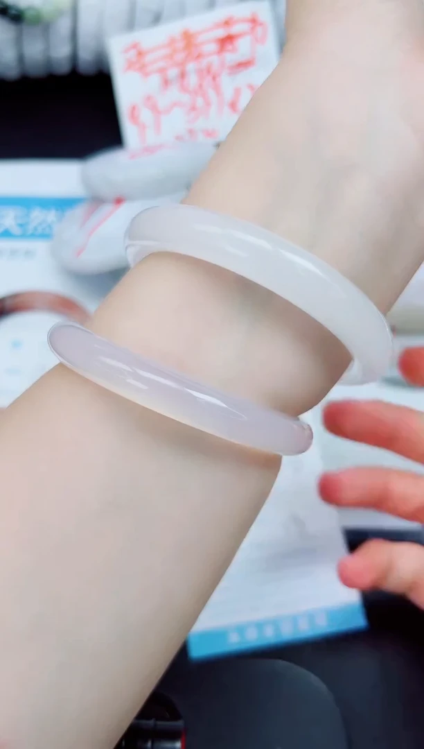 石英质玉手镯未镶嵌126-62.7