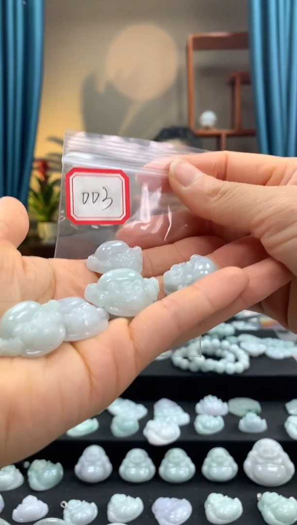 翡翠未镶嵌颈饰佛公003 多样性发一件