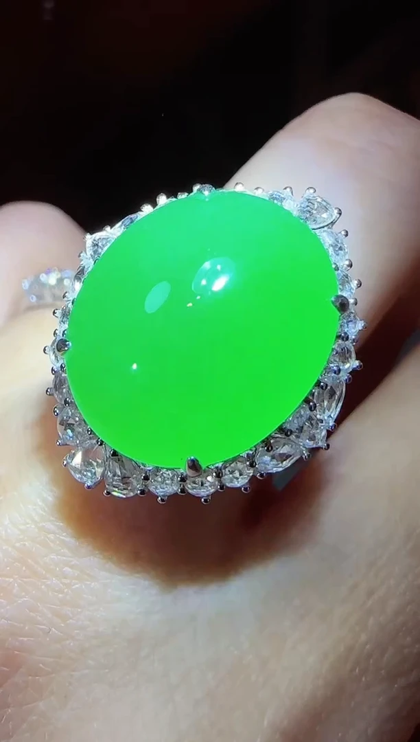 【闪购商品】翡翠戒指18K金镶嵌蛋面