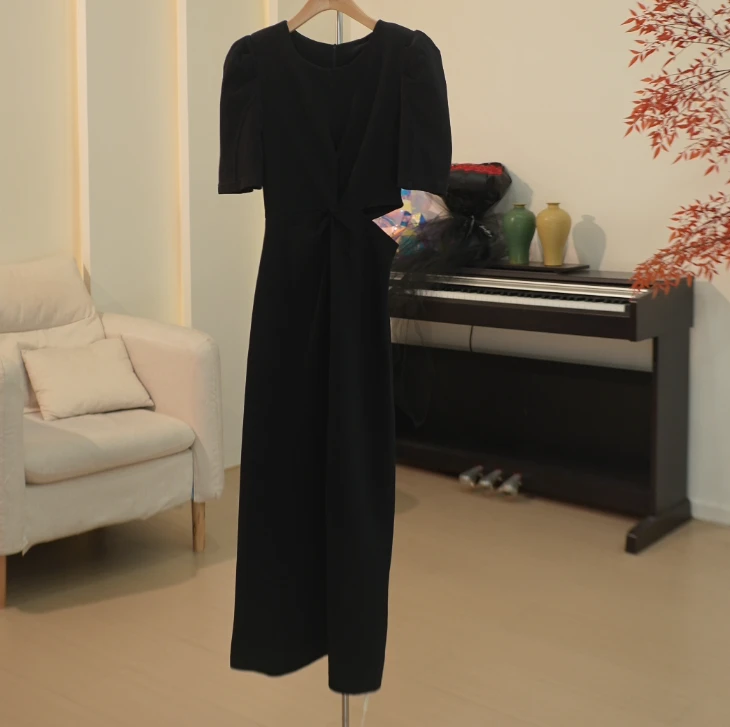 DS020 设计师款不对称露腰扭结长款黑色连衣裙 101062LQ001