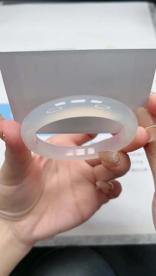 【闪购商品】玛瑙/玉髓手镯未镶嵌32/荔枝