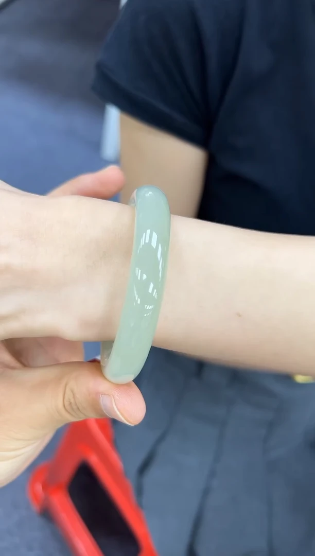 和田玉手镯未镶嵌54-55  226