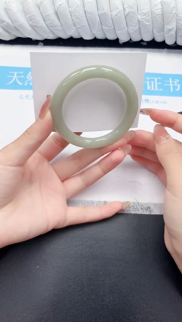 未镶嵌手镯石英质玉84-56.2DY