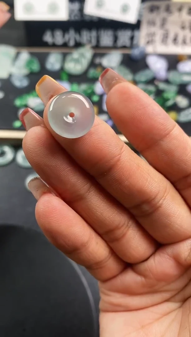 翡翠裸石美人痣的平安扣199一个