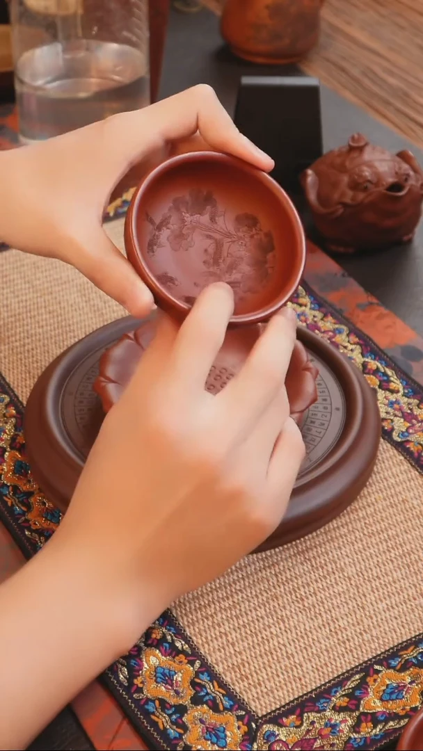 紫砂茶叶罐爱莲说主人杯