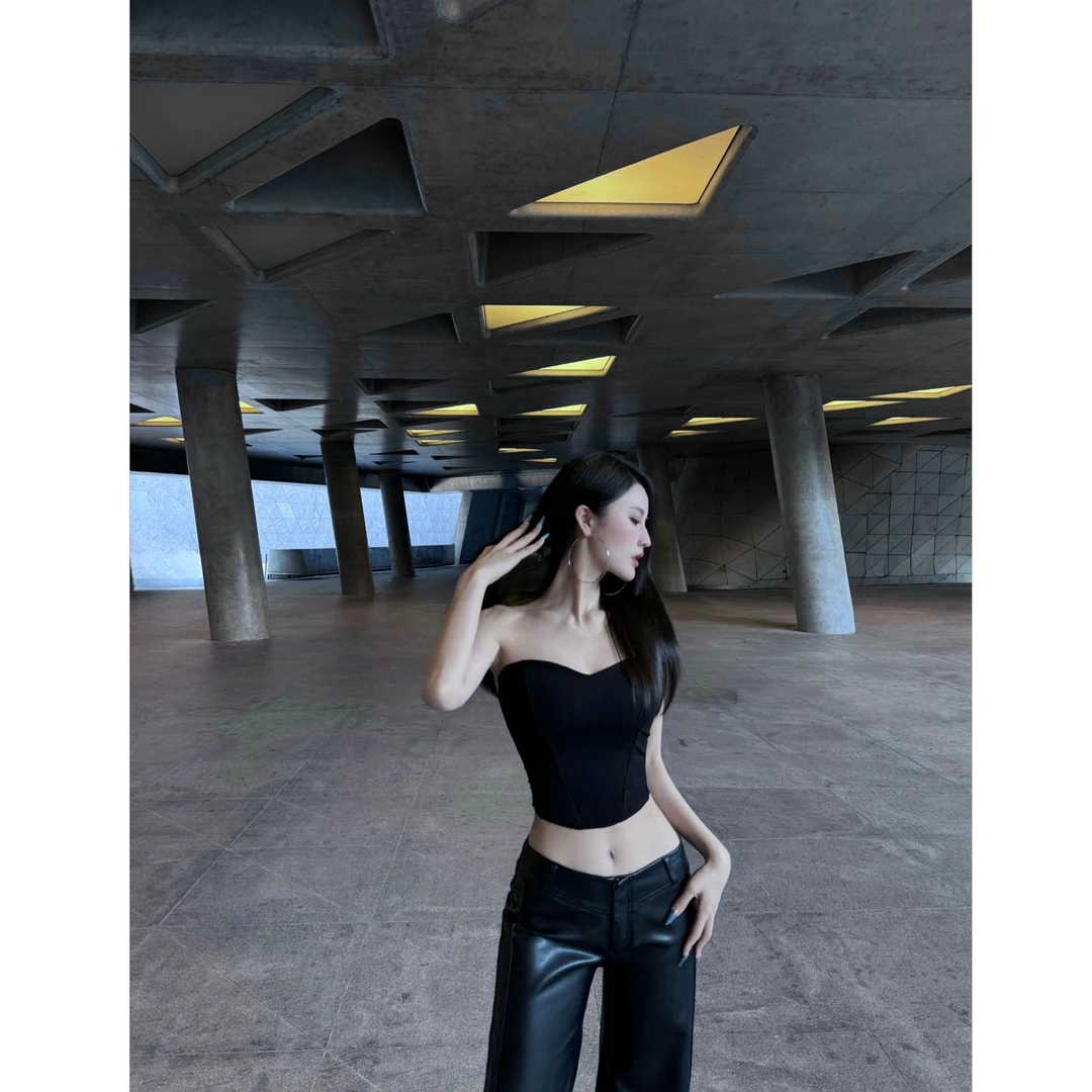 BETTER ME 短款性感立体鱼骨束身抹胸修身背心显瘦内搭露肩上衣