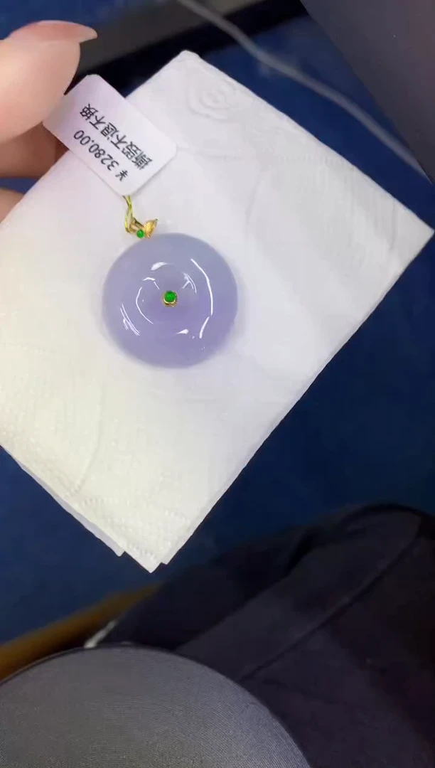 颈饰18K金镶嵌翡翠缅甸天然翡翠A货