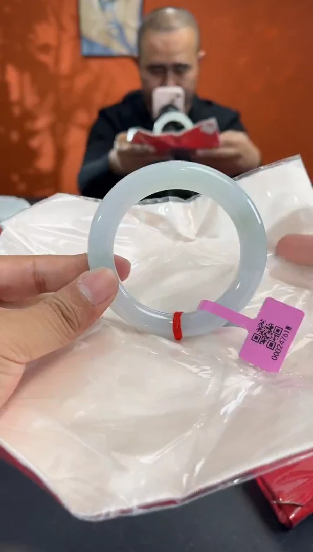 未镶嵌手镯翡翠57