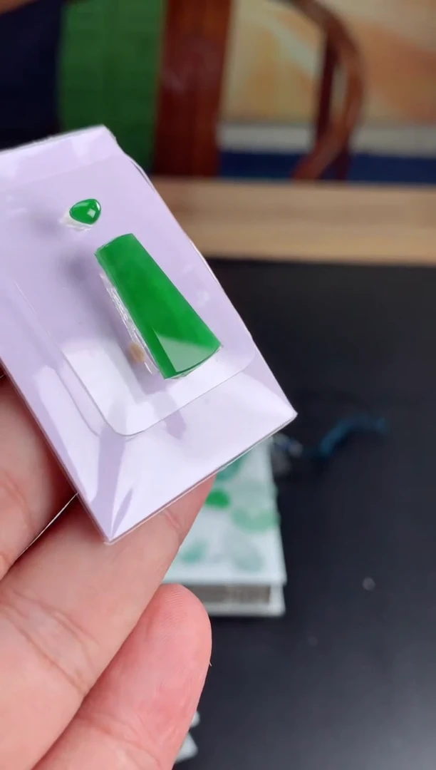 定制翡翠未镶嵌多样性发一件