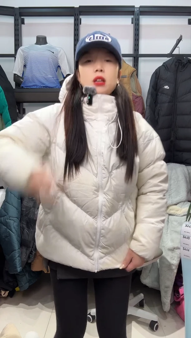 2111闪购编码  运动卫衣裤以直播间过款为准 尺码  ·有污渍无售后