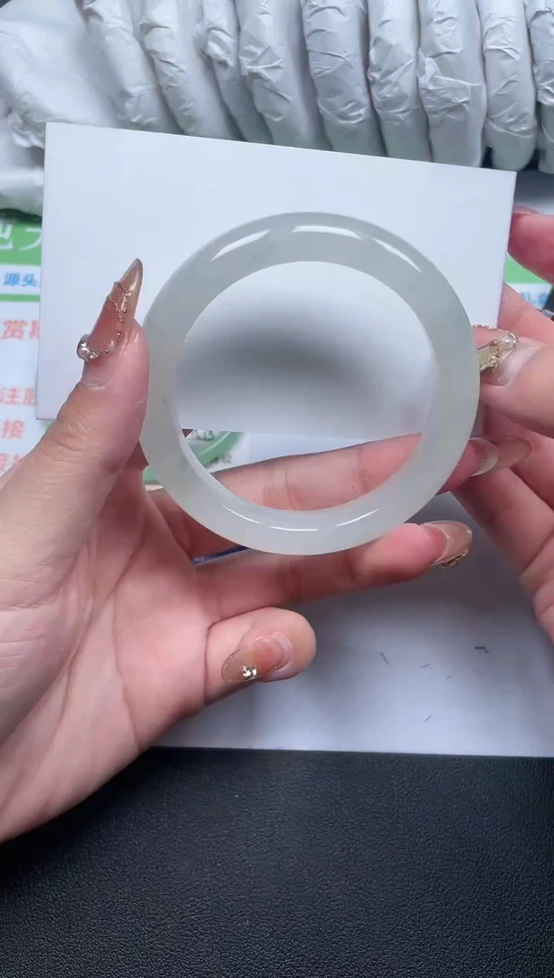 【闪购商品】石英质玉手镯未镶嵌199-56-1