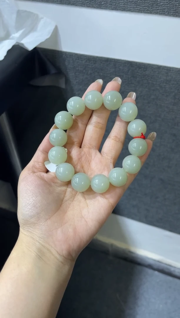 未镶嵌手链和田玉近矿高清白手串（产地直发）