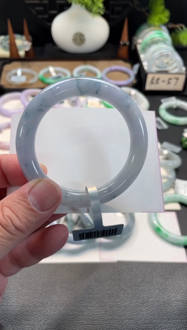 未镶嵌手镯翡翠66号 53圆条 有纹