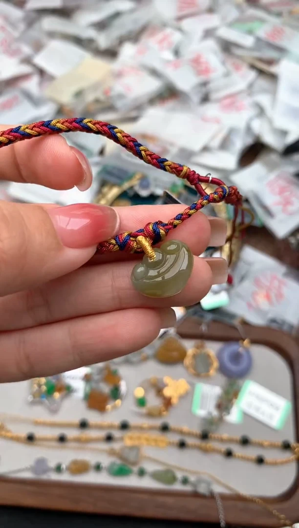 未镶嵌挂件翡翠一