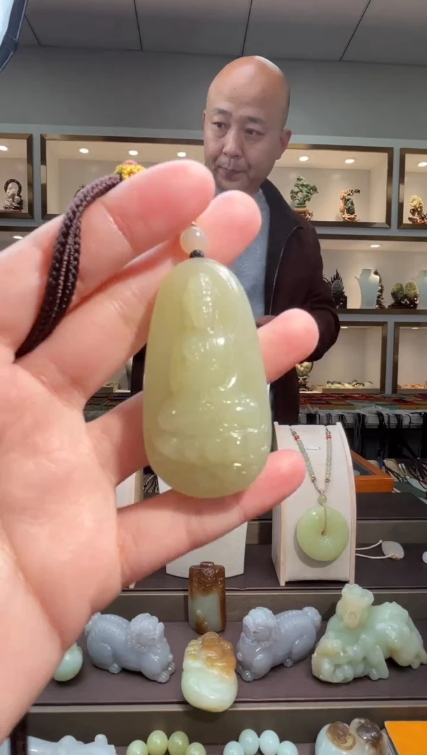 颈饰未镶嵌和田玉苏