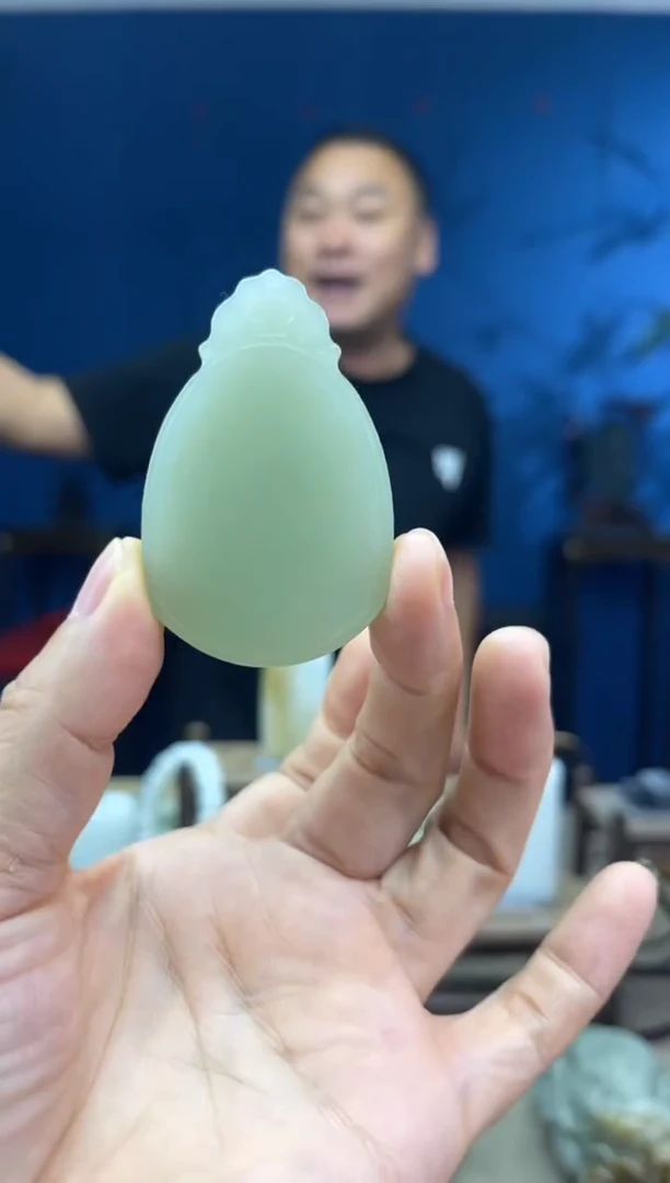 和田玉未镶嵌颈饰1