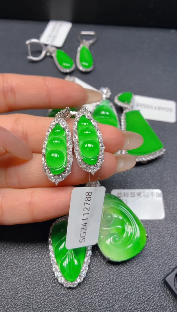 吊坠(不含链)银S925镶嵌翡翠1