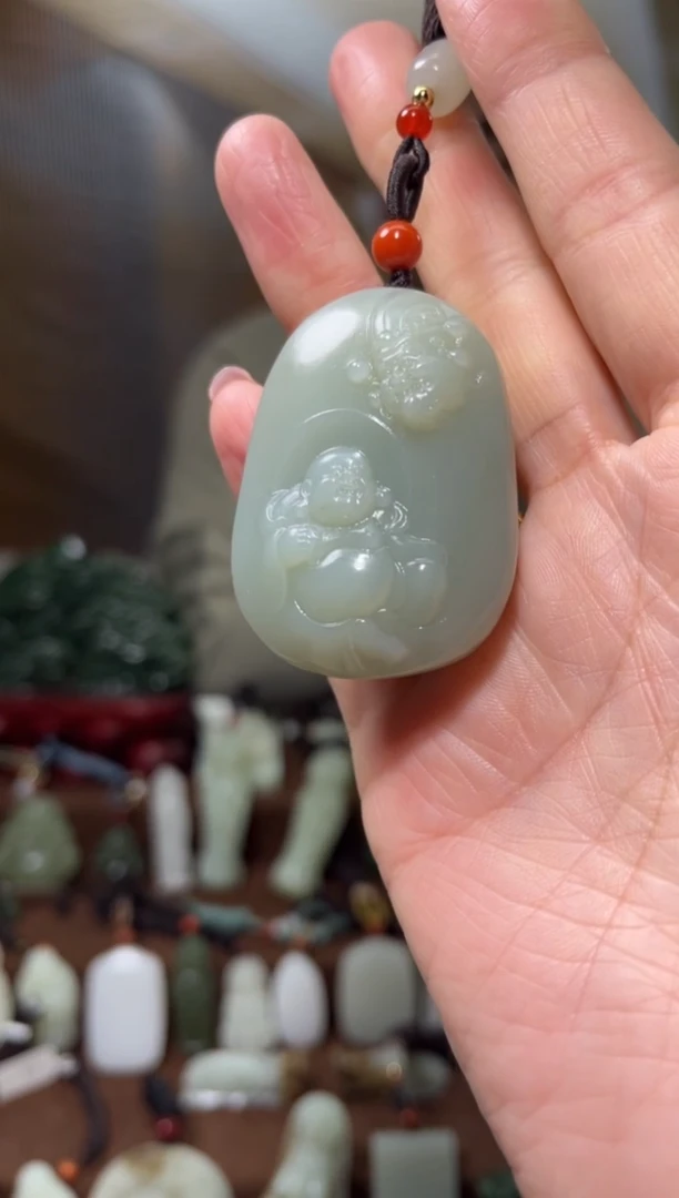 颈饰未镶嵌和田玉·