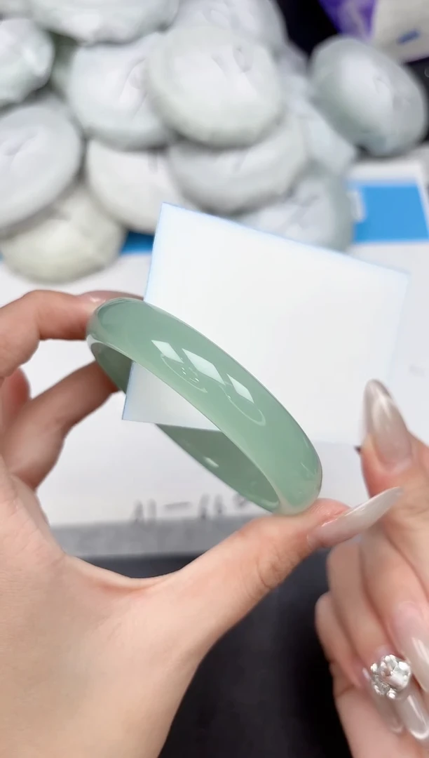 未镶嵌手镯石英质玉282-58.4