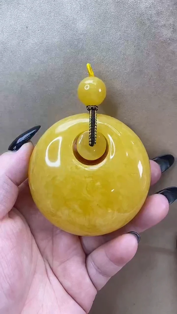 琥珀颈饰未镶嵌吊坠