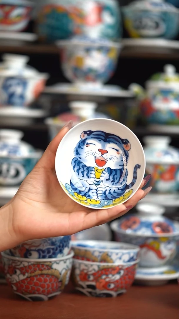 瓷片昨明老虎普洱杯（福利价格）