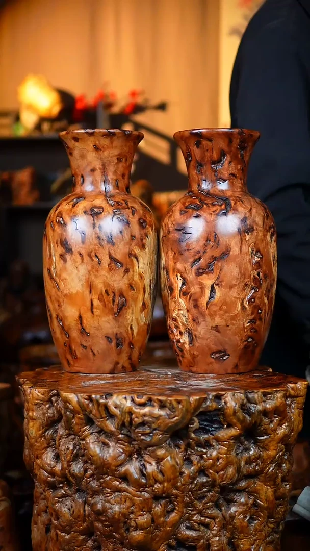 枣木百年雷击枣木富贵瓶一对（高39）