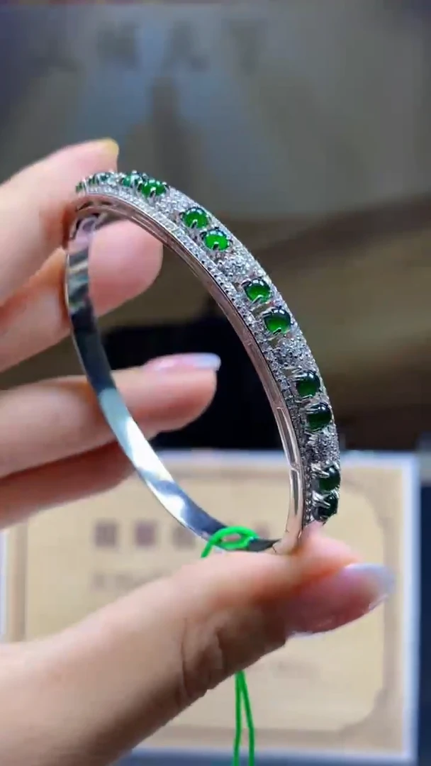 翡翠未镶嵌颈饰********56