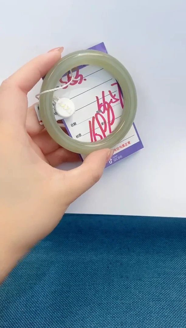 和田玉手镯未镶嵌S53微色差