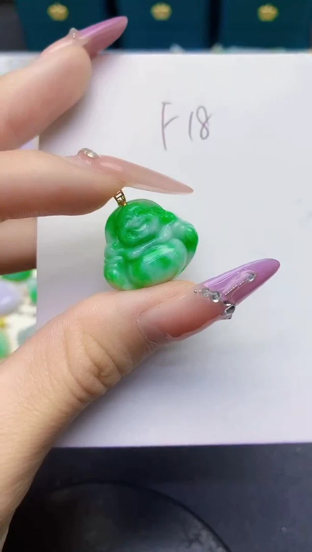 颈饰18K金镶嵌翡翠缅甸天然翡翠A货