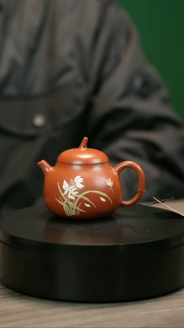 茶壶紫砂s****gH2299赵翠虹堆绘蝴蝶茄瓜