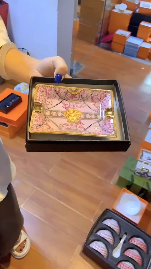 杯鸿辉家品牌瓷器，京东包邮！