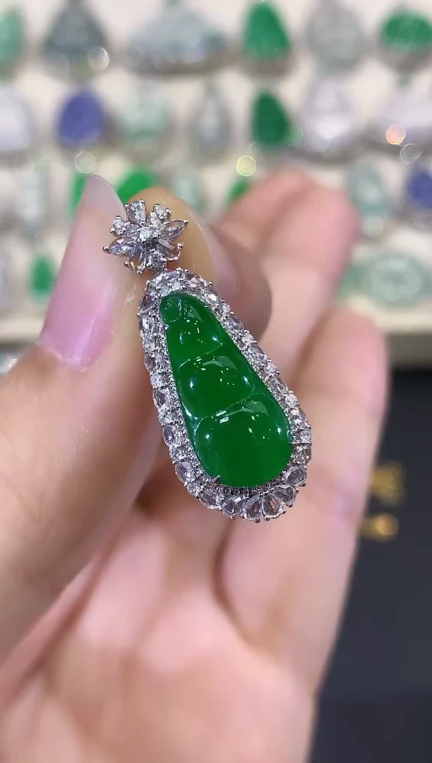 吊坠(不含链)18K金镶嵌翡翠B246