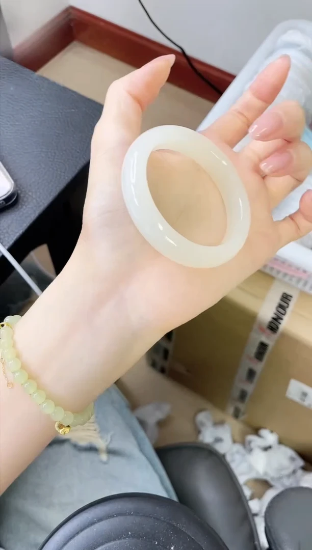 石英质玉手镯未镶嵌332-50