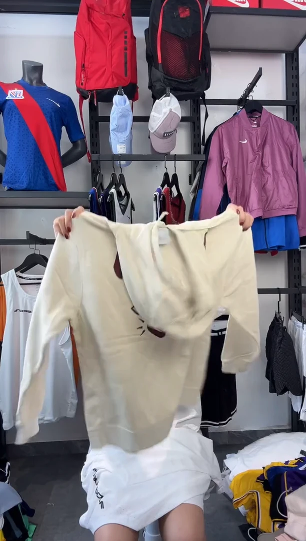 816   ·编码 耐克卫衣服饰过款为准 尺码·L