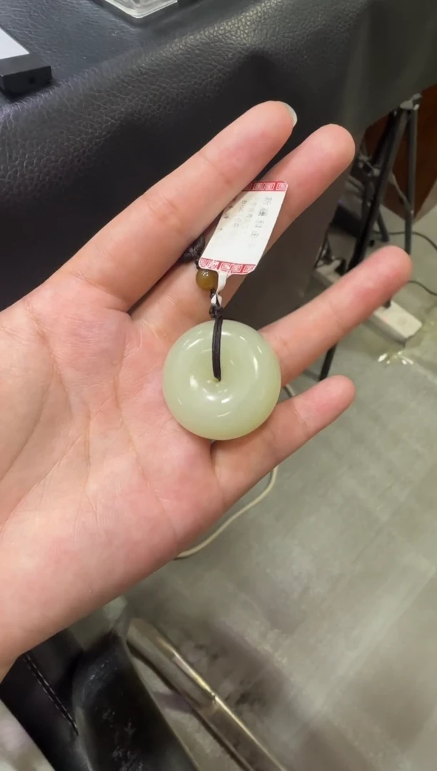 吊坠(赠链)未镶嵌和田玉和田玉平安扣（产地直发）