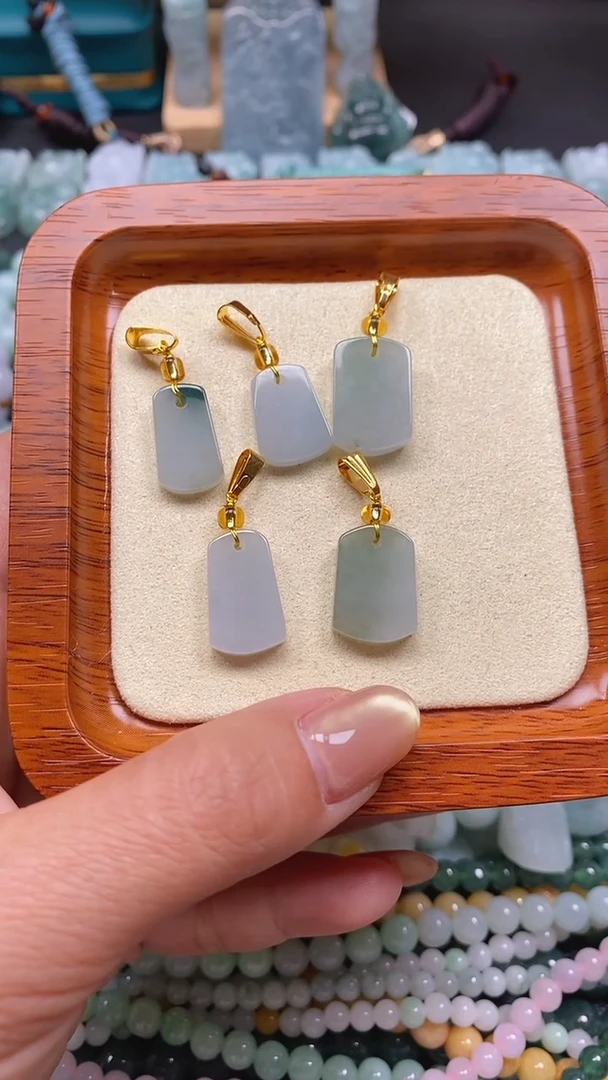 颈饰未镶嵌翡翠无事牌多样性发一