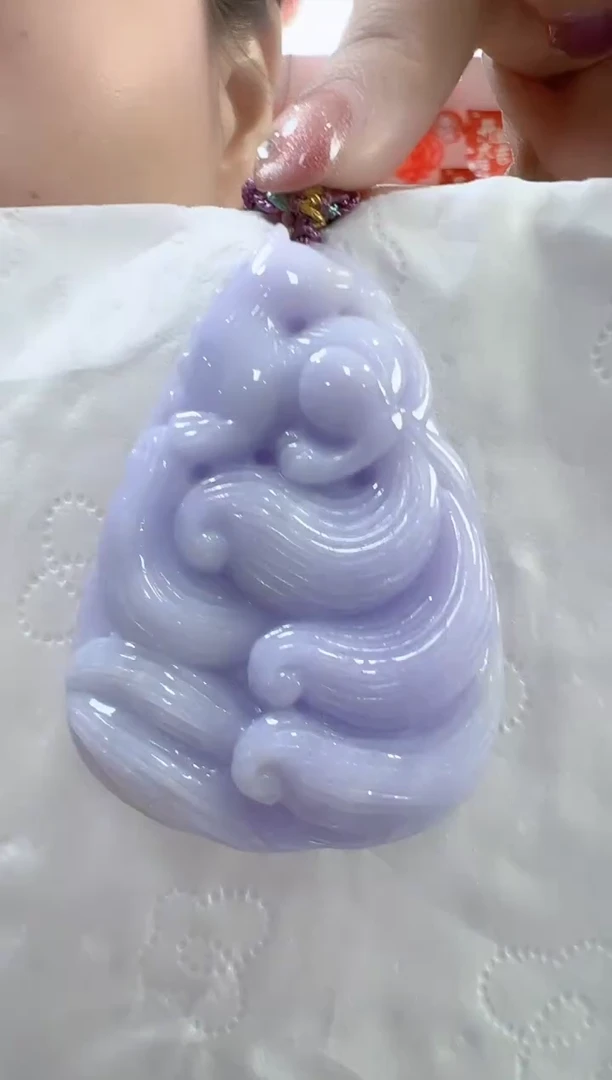颈饰未镶嵌翡翠孤品九尾