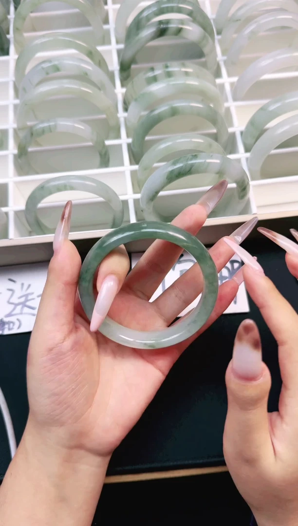 未镶嵌手镯石英质玉9-62/63