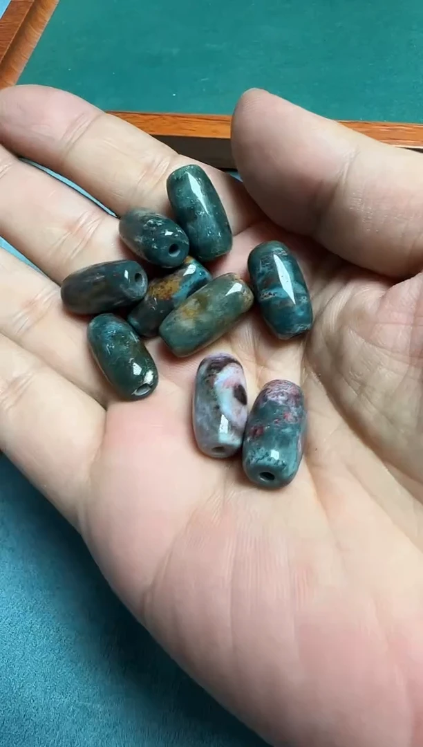 玛瑙/玉髓104未镶嵌-05024 多样性发其一不编